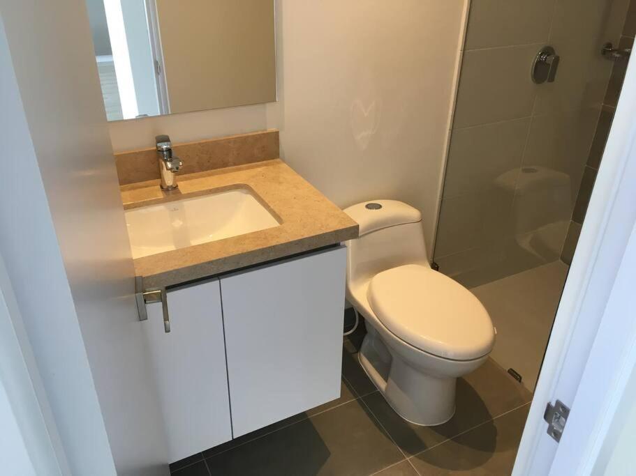 Penthouse Con Vista A Los Cerros. Богота Екстериор снимка